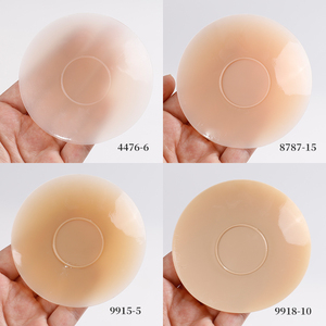 Copricapezzoli in Silicone Opaco da 8 cm, Invisibili, Traspiranti, Senza Adesivo, Color Carne, Petali per Seno Senza Cuciture, Ricchi di Funzionalità - Product Image 2