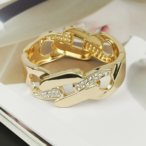 High Quality Luxury Geometric Alloy <strong>Torque</strong> Bracelet Korean Rhinestone Shiny Chunky Smooth <strong>Bangle</strong> for Women Casual Jewelry - Product Image 5