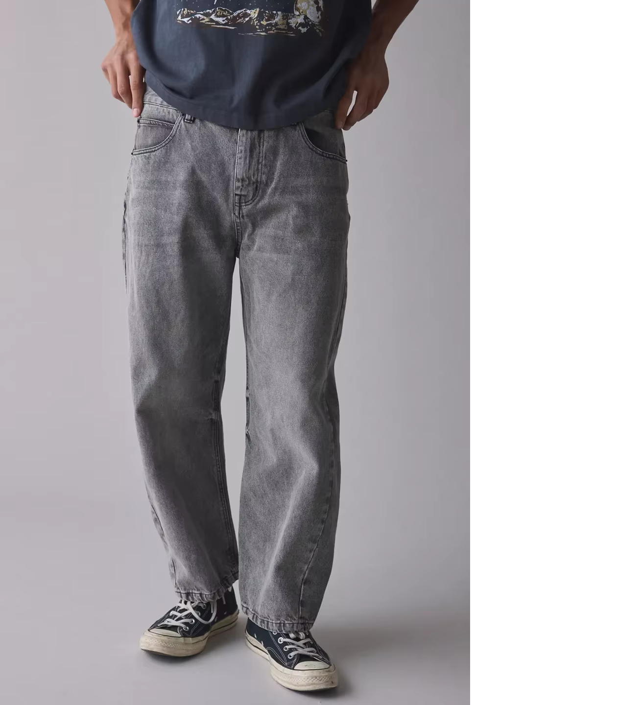 สีเทาเข้ม