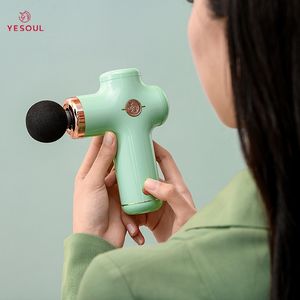 Pistolet de <span class=keywords><strong>massage</strong></span> électrique à 3 vitesses réglables, nouveau, mini poche, rehausseur de muscles profonds, percussion de tissus, avec 4 têtes - Product Image 4