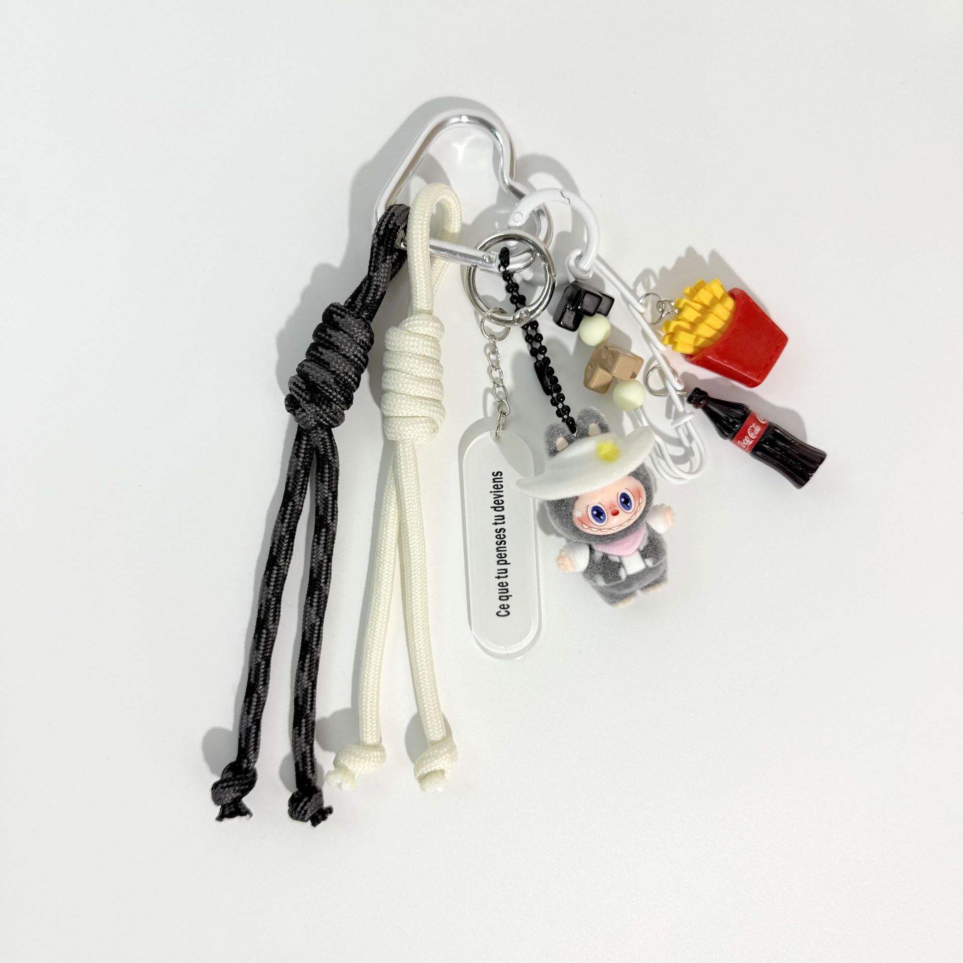 สีเทาเข้ม