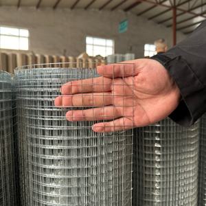 Çiftlik Muhafazaları, Konut Bariyerleri ve İnşaat Kullanımı için Sıcak Daldırma Galvanizli Kaynaklı Tel Örgü Güçlendirilmiş Kare Izgara Çit Örgüsü - Product Image 2