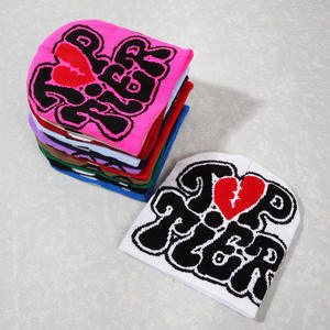 Phổ biến thư tùy chỉnh chấp nhận Acrylic sợi Jacquard dệt kim Mũ len Beanie Mũ lạnh với trái tim tan vỡ & thư thiết kế - Product Image 1