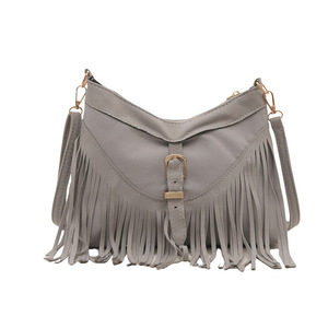 Borsa a <span class=keywords><strong>Tracolla</strong></span> da Donna Popolare di Quest'Anno con Nappe, Nuova Collezione Primavera 2025, Stile Retrò e Finitura Opaca - Product Image 5