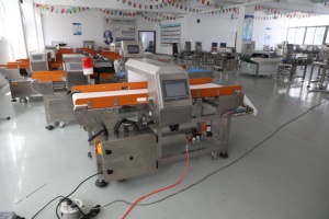 เครื่องตรวจจับโลหะความไวสูงได้รับการรับรองมาตรฐาน CE พร้อมหน้าจอสัมผัส สำหรับฟอยล์อะลูมิเนียมบรรจุอาหาร รุ่น YH-606B เครื่องตรวจจับโลหะในอาหาร P - Product Image 6