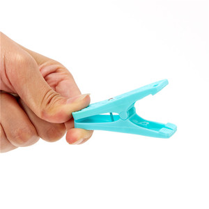 <span class=keywords><strong>Cintre</strong></span> en plastique multicolores et populaires, épingles à linge, grande taille, tendance, vente en gros, pièces - Product Image 6