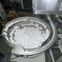 Machine à découper les bouchons de bouteilles de gin, machine à découper et assembler les bouchons à languette pour bouteilles en verre, bouchons en plastique Konyagi