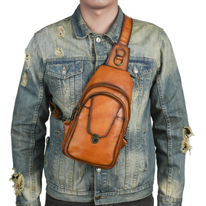 Bolso de Pecho de Cuero Vintage Marrón de Gran Capacidad, Bolso Cruzado para Hombre de Uso Diario - Product Image 1