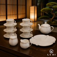 Grande assiette à fleurs de lys avec rebord, ensemble de 18 pièces en porcelaine, garniture de pétales or nacré, repose-tasses pour le café, LEXI