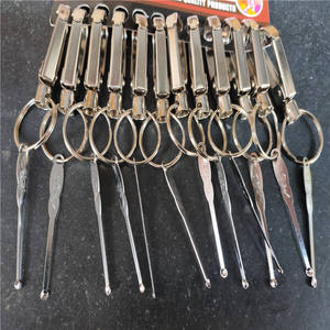 Venta al por mayor de 2 Yuan Store: Cortaúñas (12 piezas por paquete, incluye cortaúñas y limpiador de oídos), llaveros, directo de fábrica - Product Image 5