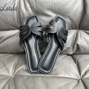 Sandales plates en cuir PU à bout ouvert avec lanières croisées rétro, logo personnalisé de haute qualité LS-03, pour femmes, tongs de plage - Product Image 2