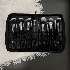 Juego de 13 brochas de maquillaje de pelo sintético con mango de madera negra, para difuminar, colorete angular, polvos faciales, sombra de ojos, brochas cosméticas personalizadas - Product Image 5