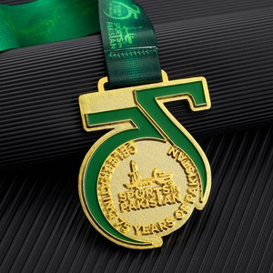 Vente en gros médailles souvenir du pakistan 75 ans médaille souvenir du sport en vrac - Product Image 2