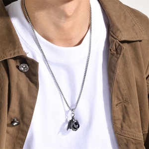 Collier personnalisé avec pendentif en forme de griffe de dragon, perles en verre, bijoux animaux - Product Image 4