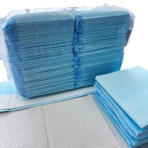 Yüksek kaliteli orta kalınlık 450x600mm PE Film süper emici yavru Pet köpekler İdrar çiş pedleri tek kullanımlık eğitim pedi - Product Image 4