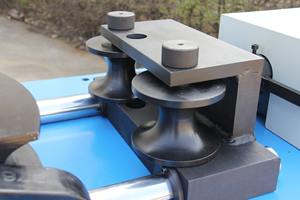 Équipement avancé de revêtement par électro-érosion à refroidissement par eau pour la restauration d'outils, de matrices et de moules, et des solutions d'amélioration de la résistance à l'usure - Product Image 2