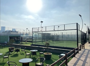 Terrain de padel panoramique extérieur NJPW BAY SIZE 10m x 6m, <span class=keywords><strong>prix</strong></span> usine, ensemble complet, fabricants de terrains de padel - Product Image 2