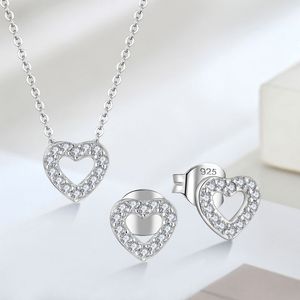 Orecchini A Cuore In Argento 925 Con Zirconi - J.Vénus, Fatti A Mano In Danimarca