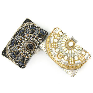 Sac à dîner fait à la main perle broderie diamant mode rétro soirée pochettes avec cristal sac <span class=keywords><strong>tendance</strong></span> 2024 - Product Image 3