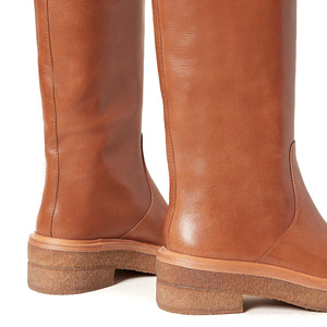 מגפי חום מותאם אישית יצרן נשים מעור הבוהן שטוח ירך מגפיים גבוהים מותאם אישית וינטג 'חום ארוך 2025 - Product Image 6