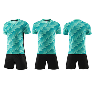 <span class=keywords><strong>Outlet</strong></span> di Fabbrica: Set Personalizzato OEM di Abbigliamento Sportivo da <span class=keywords><strong>Calcio</strong></span>, Maglia e Pantaloncini Traspiranti e Antirughe per Club e Tifosi - Product Image 3