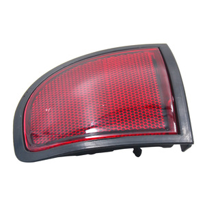 Luces Traseras Mitsubishi L200 Triton 8355A015 8355A016 Izquierda Derecha Par de Lentes de Vidrio Rojo - Product Image 3
