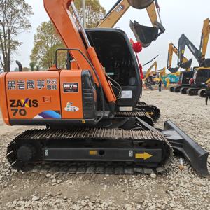 Excavadora Usada Hitachi ZX70 en Excelentes Condiciones, Bajo Precio, Modelo 2022, Peso Operativo de 7500 kg, Cucharón de 0.34 m, Motor con Rodamientos de Engranajes - Product Image 2