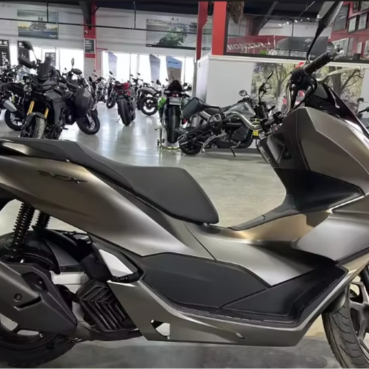 Scooter Honda Premium Bike Showroom 125 Premium Edition Activa 125