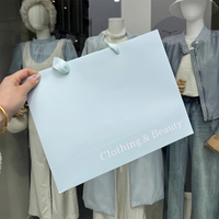 Sacs cadeaux en carton écologiques de luxe, imperméables et réutilisables avec revêtement UV pour vêtements, chaussures, chaussettes et fourrures