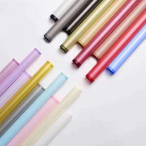 उच्च गुणवत्ता के पर्यावरण के अनुकूल कोरियन वाटरप्रूफ पैकेजिंग पेपर ठोस रंग एज मैट रैपिंग पेपर बुक्विट्स हॉट सेलिंग फूल - Product Image 6