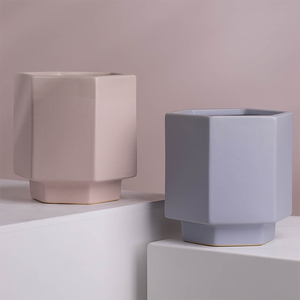 Maceta decorativa de porcelana con forma hexagonal para jardín, diseño moderno <span class=keywords><strong>del</strong></span> <span class=keywords><strong>norte</strong></span> de Europa - Product Image 4