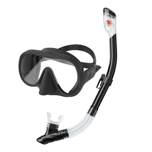 Ensemble de plongée avec masque intégral et tuba sec 1,2 m en silicone durable unisexe - Product Image 1