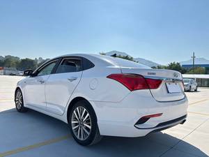 Modèle 2018, berline intelligente GLS automatique 1,8 L, d'occasion mais en excellent état, avec sièges en similicuir et arrière pour Hyundai Mistra - Product Image 6