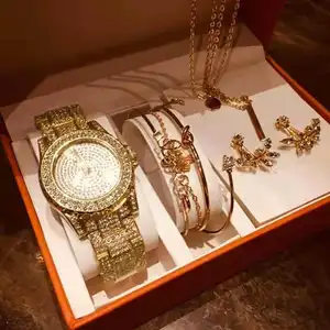 2022 heiß verkaufte Uhr Set Frauen Geschenk box mit Armband Leder Brieftasche Premium-Uhr für Frauen Geschenkset