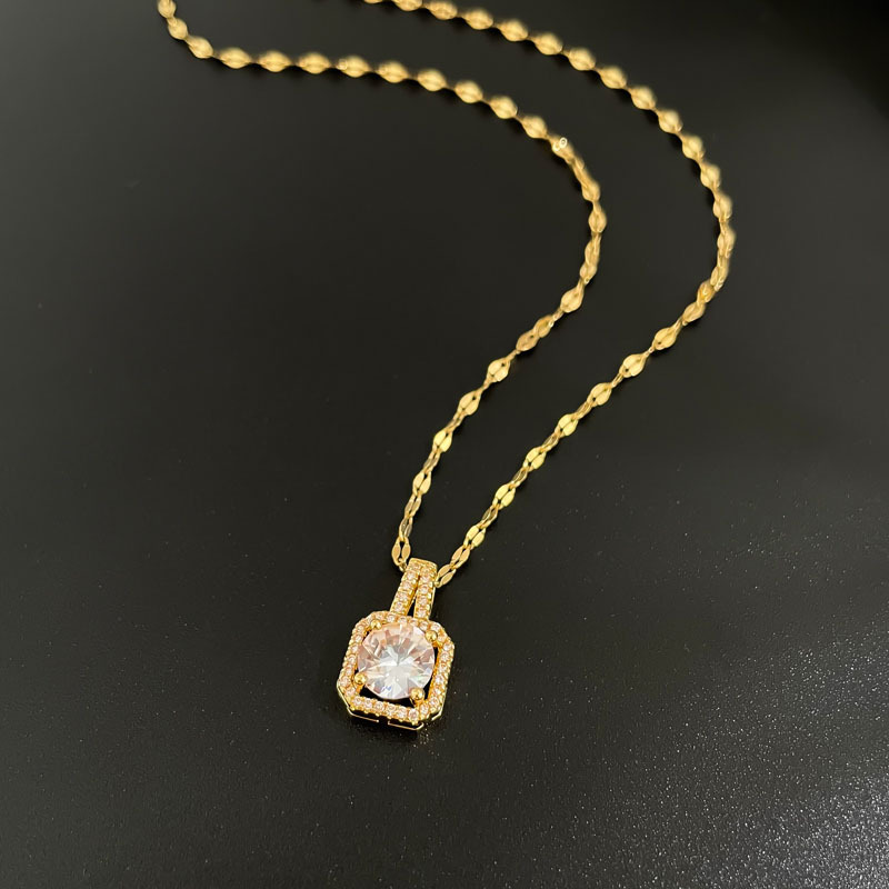 Collier en acier titane H204, pendentif en cuivre