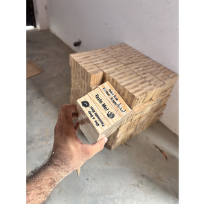 Jeu de construction en cubes et blocs en bois de pin naturel, jeu de construction de tours pour enfants et adultes, encourageant la créativité et la patience - Product Image 1
