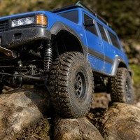 Voiture RC 4x4 tout-terrain SUV Rock Crawler 2,4 GHz télécommandée bleue avec fonctions drift, ABS+Métal, LED, échelle 1:16, véhicule de loisir de qualité