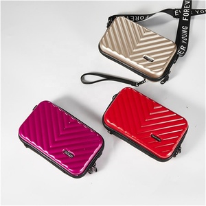 Bolsa de cosméticos portátil impermeable para mujer, bolsa de cosméticos elegante de alta calidad - Product Image 4