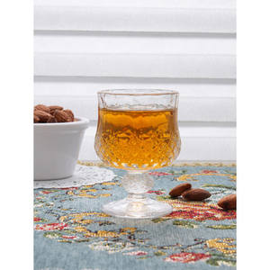 Mini verres en verre rubis de 50ml Mini verrerie élégante et élégante - Product Image 1