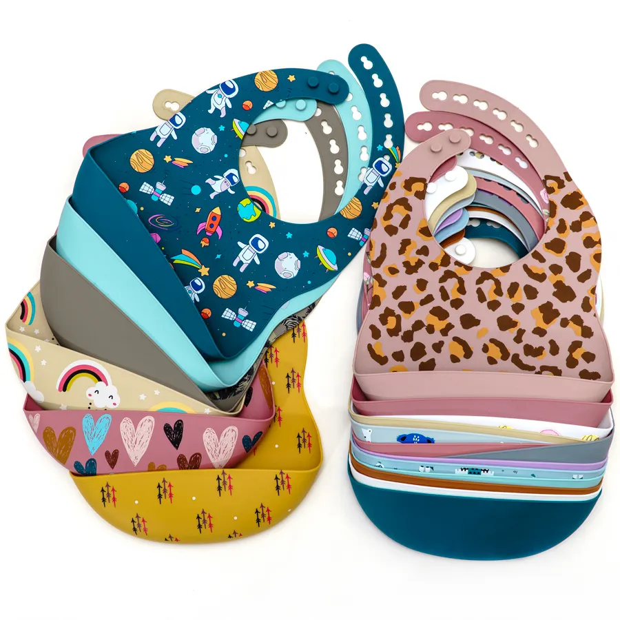 Trending Nieuwe Babyvoeding Item Producten Kids Dineren Afdrukken Siliconen Voeding Bebes Bib Waterdichte Custom Bedrukte Baby Slabbetjes