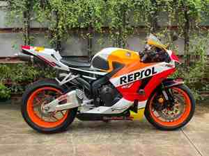 La Mejor Motocicleta Deportiva de Turismo <span class=keywords><strong>Honda</strong></span> CBR600F5 <span class=keywords><strong>Repsol</strong></span> para Carreras - Product Image 6