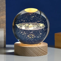 Boule de cristal K9 transparente gravée au laser 3D personnalisée avec motif animal ou personnage de film, base en bois LED pour la maison