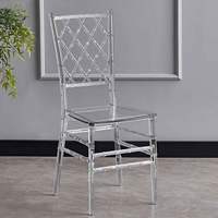Chaise en acrylique transparente légère et empilable pour événements commerciaux, banquets de mariage haut de gamme et location de mobilier
