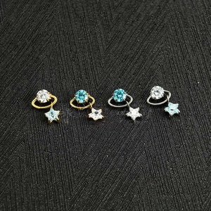 <span class=keywords><strong>Piercing</strong></span> d'oreille en titane G23 F136 à filetage interne, avec pendentif étoile orbitale et 5 zircons cubiques incrustés - Product Image 2