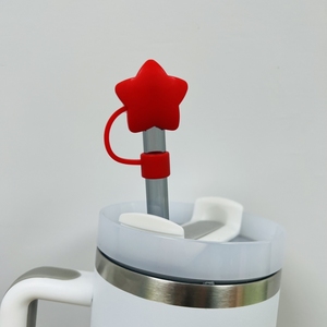 Nuevas Cubiertas de Silicona/PVC Antipolvo en Forma de Estrella de 10 Colores y 10 mm/0.4 Pulgadas, Compatibles con Vasos de 30 y 40 Onzas de Todas las Marcas - Product Image 3