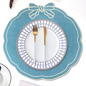 Tovagliette in Tessuto con Fiocco Ricamato Tinta Unita, Decorazione per Tavola, Tovagliette Floreali per Uso Alberghiero <span class=keywords><strong>e</strong></span> Matrimoni - Product Image 1