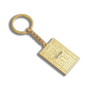 Porte-clés de voiture ou de moto en métal personnalisé avec nom rectangulaire, doré, gaufré et imprimé UV - Product Image 2