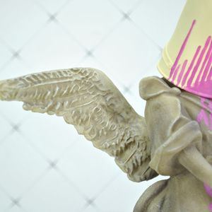 Statue de l'ange <span class=keywords><strong>Banksy</strong></span> en résine de haute qualité, fournisseur d'usine chinoise - Product Image 5