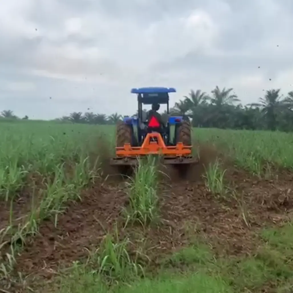 उच्च दक्षता वाली गन्ना मिट्टी की खेती करने वाला गन्ना किसान-सह-रिगर गन्ना किसान ट्रैक्टर के लिए