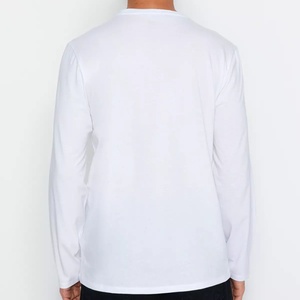 T-shirt in cotone bianco tinta unita, comode e morbide, da uomo, a maniche lunghe, per tutti i giorni - Product Image 6